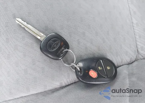 2006 Toyota Tacoma Base V6 z USA, uszkodzony, nr VIN 5TELU42N16Z252849